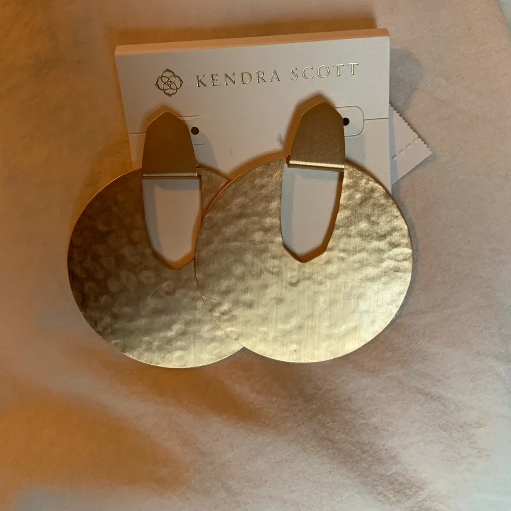COPY - Kendra Scott Diane Earrings - Picture 1 of 2
